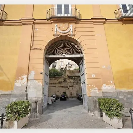 Holiday Tarsia Vicino Piazza Dante - Toledo Daire